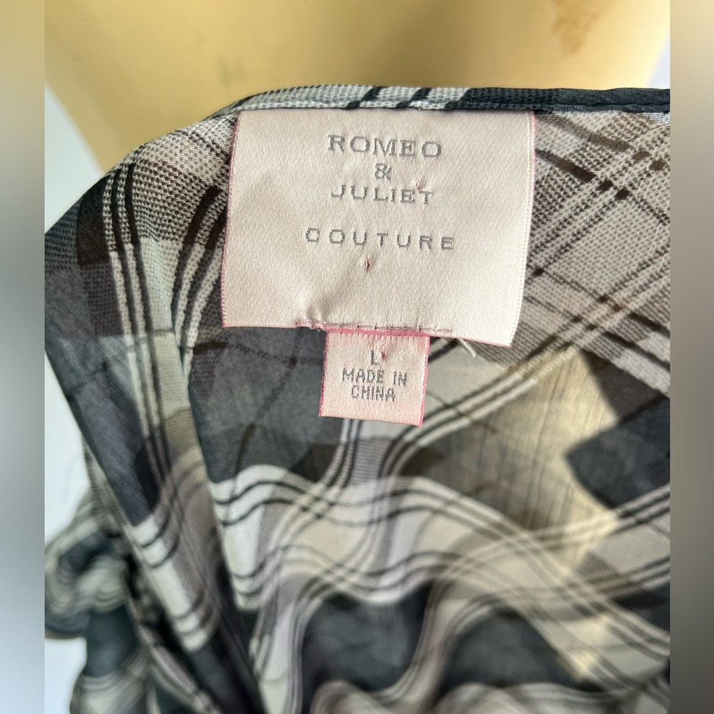 ROMEO JULIET COUTURE - Picture 3 of 4